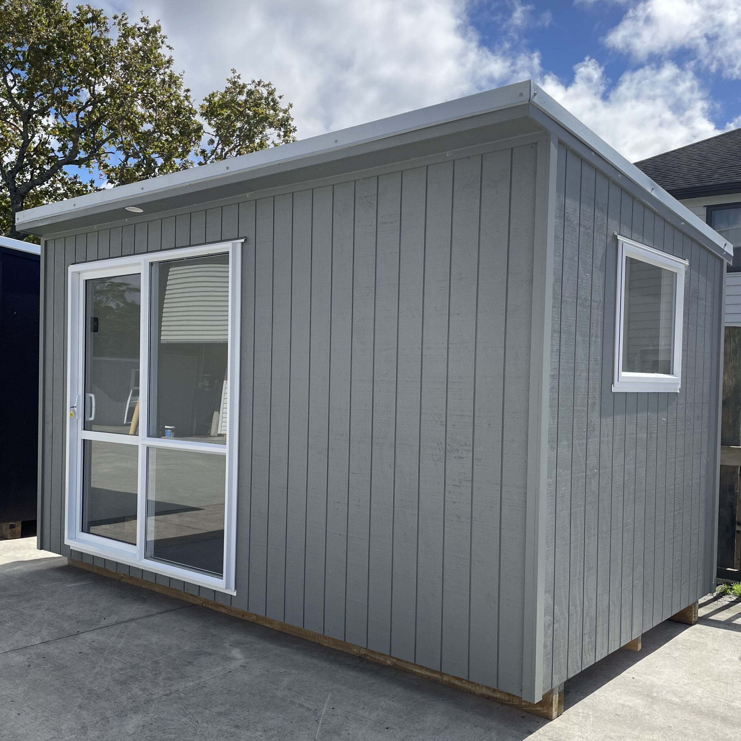 4.2 x 2.4m Large Cabin exterior